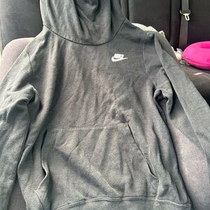 WOMEN NIKE HOODIE SIZE SMALL